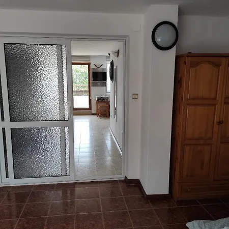 рибарска 8 *