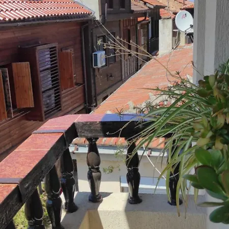 рибарска 8 *