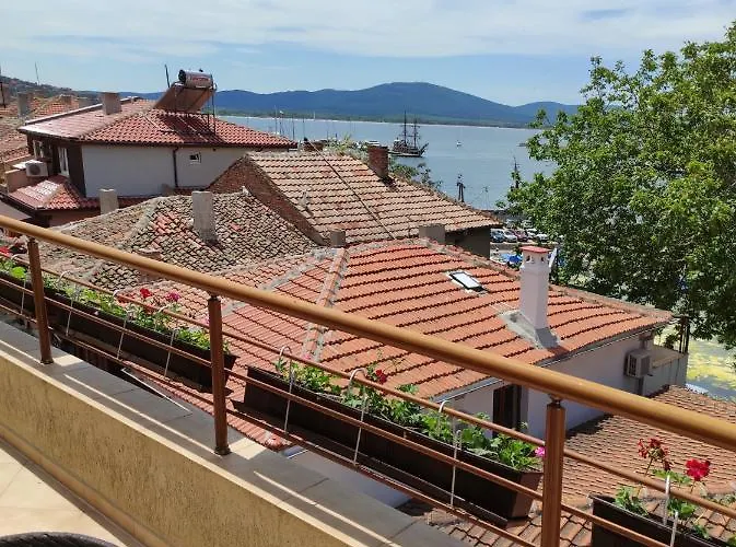 Appartement рибарска 8 *